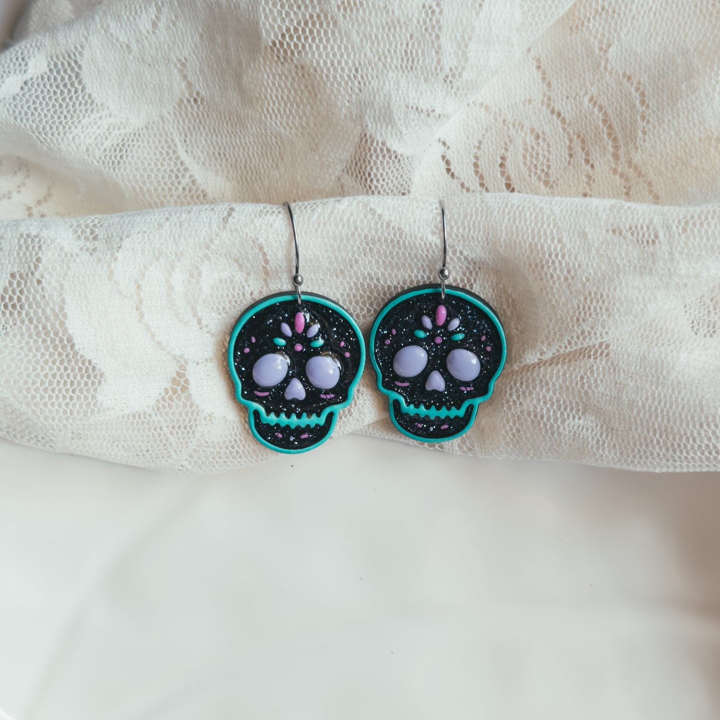 Muertos Skull Dangle Earrings