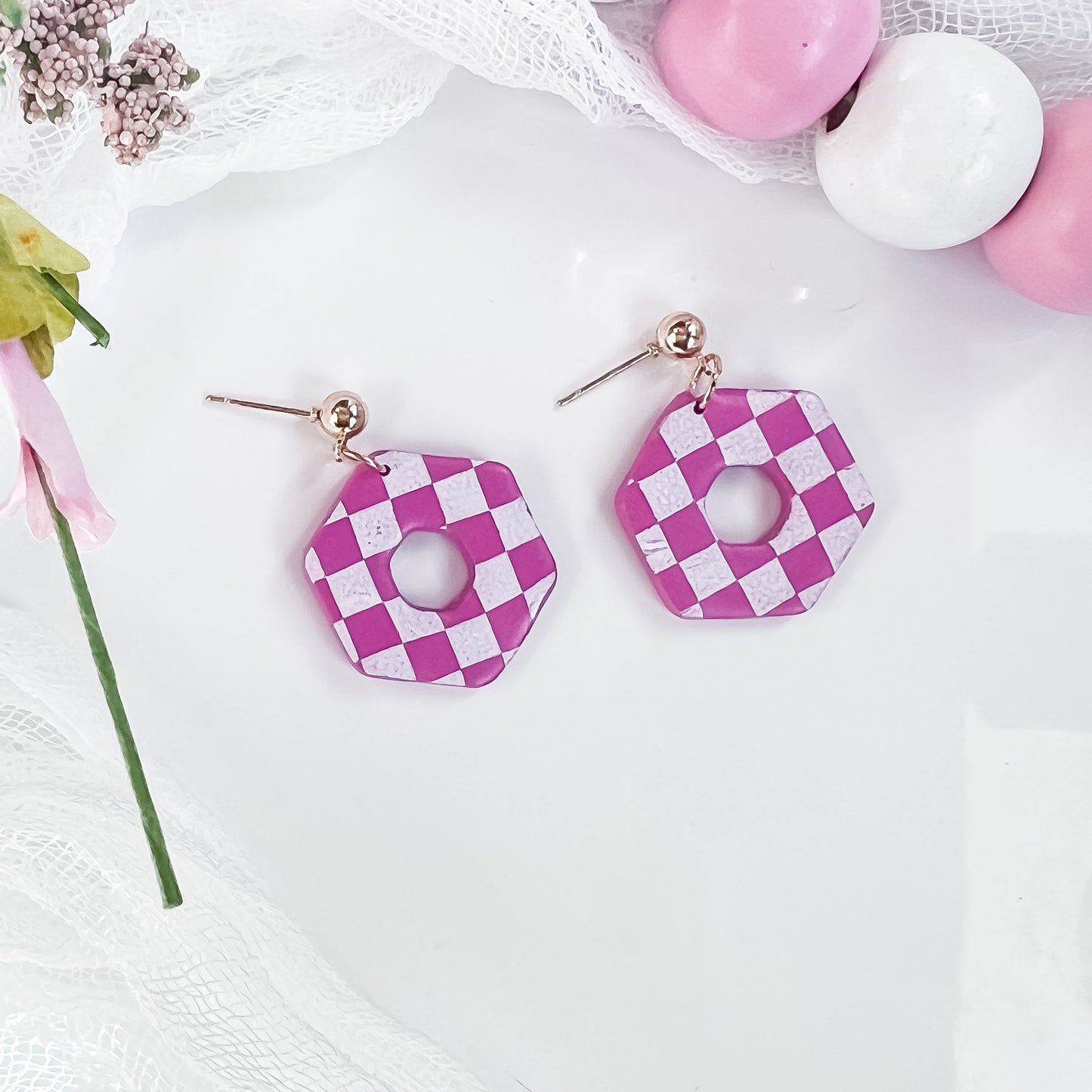 Harper dangle earrings in pink checkerboard